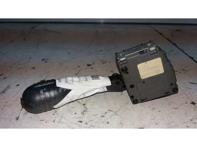 Recambio de mando limpia para renault twingo (co6) 1.3 (c063/64) referencia OEM IAM 7700832722A   Recambio de mando limpia para renault twingo (co6) 1.3 (c063/64) referencia OEM IAM 7700832722A