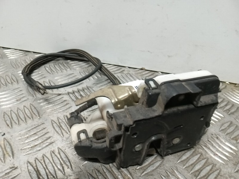 Recambio de cerradura puerta delantera derecha para seat ibiza (6k1) signo referencia OEM IAM 6K3837016D  