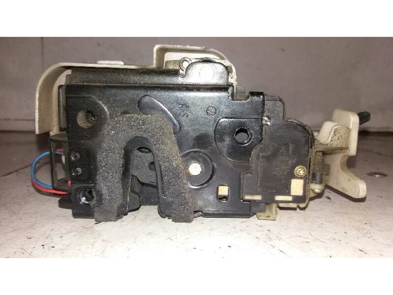 Recambio de cerradura puerta delantera izquierda para volkswagen polo (9n3) advance referencia OEM IAM 3B1837015AQ  