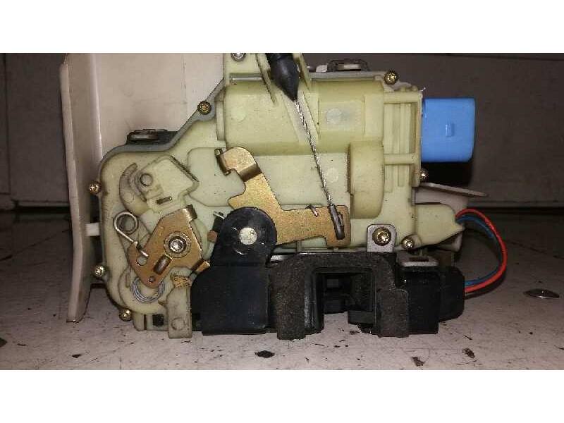 Recambio de cerradura puerta delantera izquierda para volkswagen polo (9n3) advance referencia OEM IAM 3B1837015AQ  