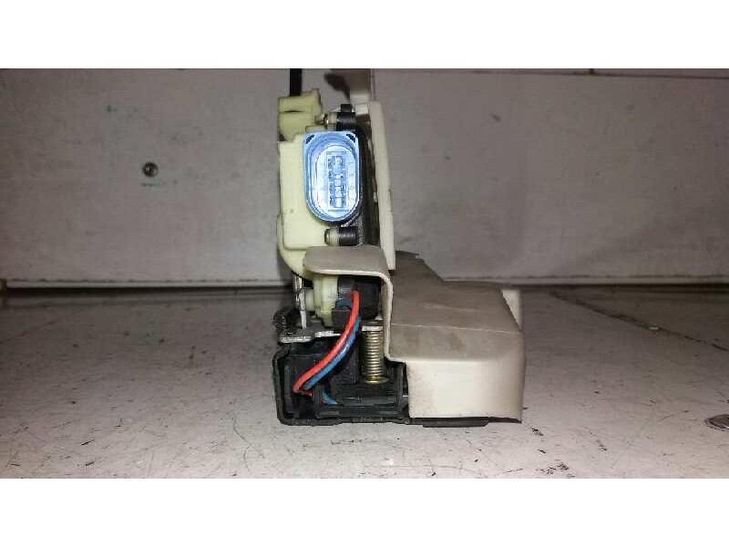 Recambio de cerradura puerta delantera izquierda para volkswagen polo (9n3) advance referencia OEM IAM 3B1837015AQ  