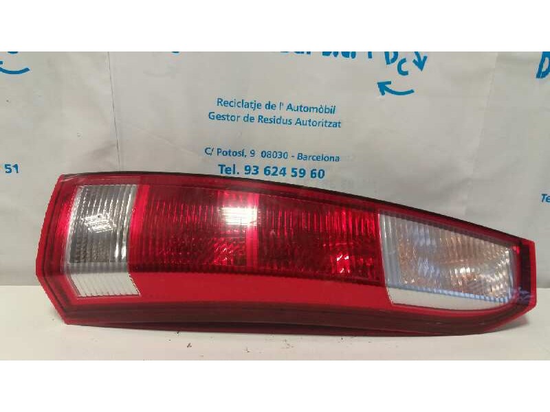 Recambio de piloto trasero derecho para opel meriva blue line referencia OEM IAM 13203392  