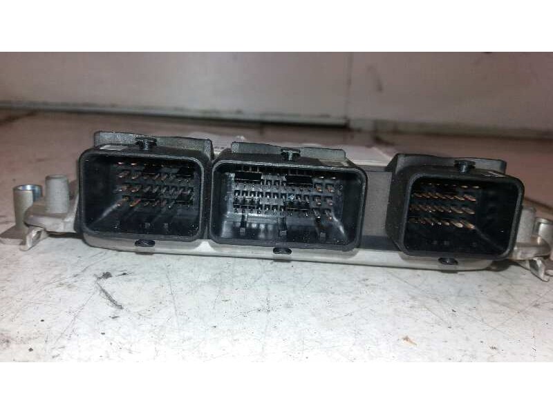 Recambio de centralita motor uce para peugeot 307 (s1) xt referencia OEM IAM 0261206943  