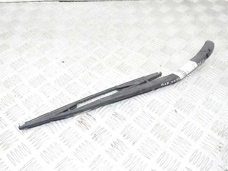 Recambio de brazo limpia delantero derecho para fiat punto berlina (188) 1.2 cat referencia OEM IAM   