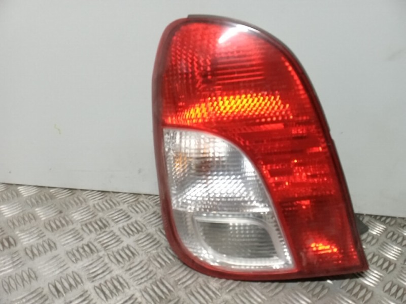 Recambio de piloto trasero derecho para kia carens 1.8 ls monovolumen referencia OEM IAM 0K2JB51150A  