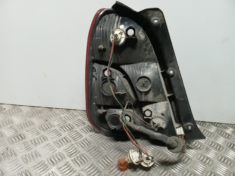 Recambio de piloto trasero izquierdo para kia carens 1.8 ls monovolumen referencia OEM IAM 0K2JB51160A  