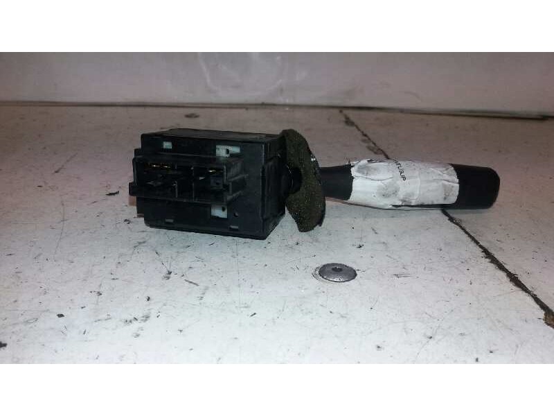 Recambio de mando limpia para citroën berlingo 1.4 referencia OEM IAM    Recambio de mando limpia para citroën berlingo 1.4 referencia OEM IAM