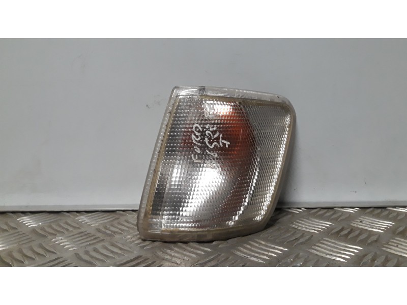 Recambio de piloto delantero izquierdo para ford fiesta berlina ghia referencia OEM IAM 4186718  