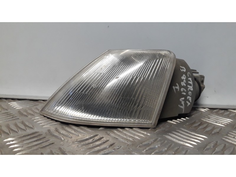 Recambio de piloto delantero izquierdo para citroën xantia berlina 2.0 hdi sx referencia OEM IAM 630369  