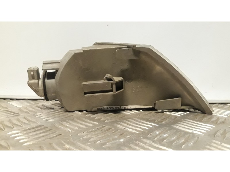 Recambio de piloto delantero izquierdo para citroën xantia berlina 2.0 hdi sx referencia OEM IAM 630369  