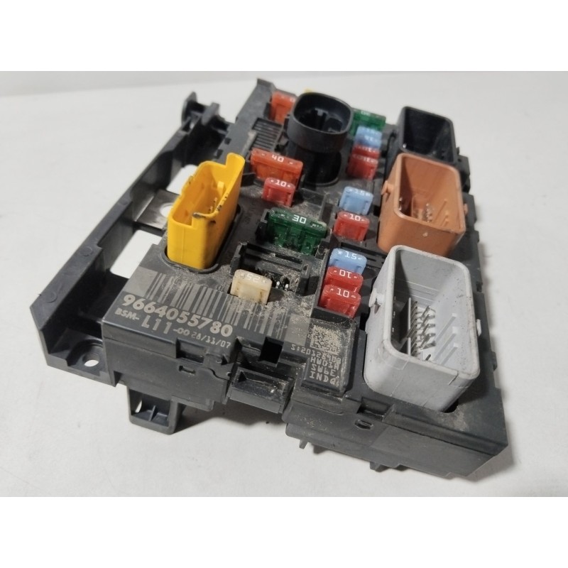 CAJA RELES / FUSIBLES 9664055780  - imagen 2