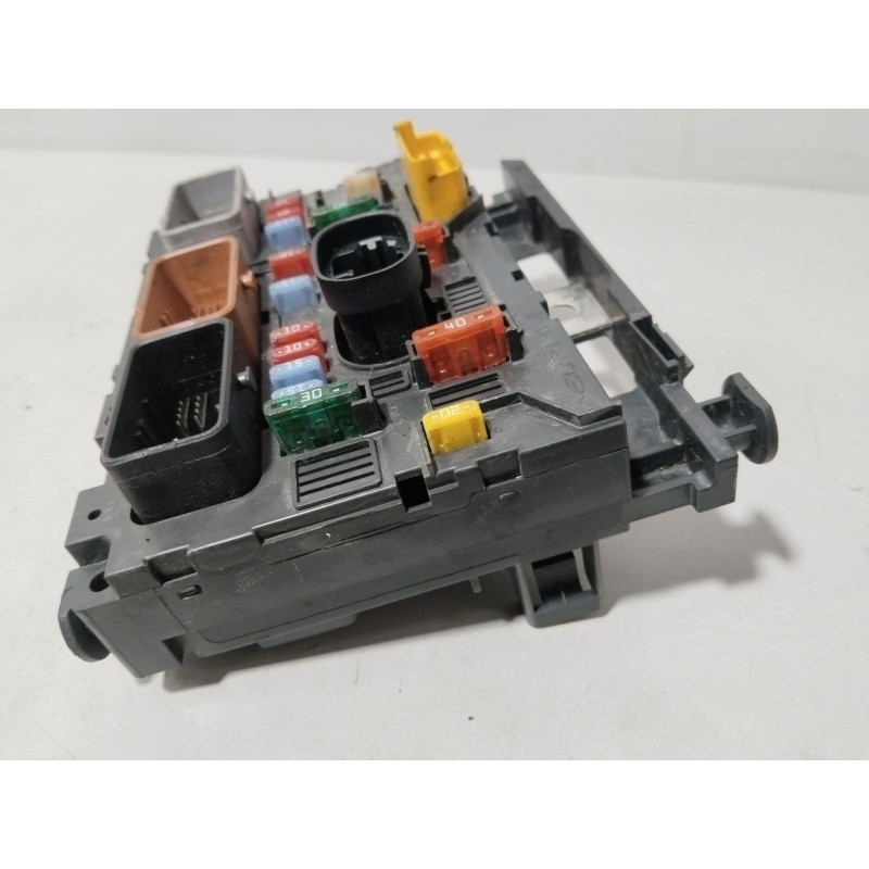 CAJA RELES / FUSIBLES 9664055780  - imagen 3