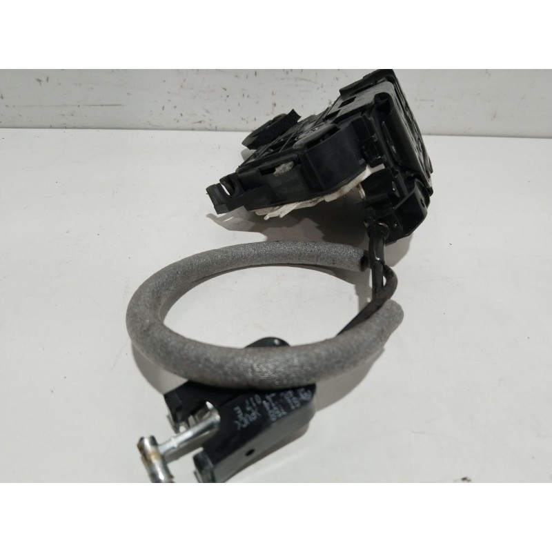 CERRADURA PUERTA TRASERA DERECHA 5TA839016Q  - imagen 4