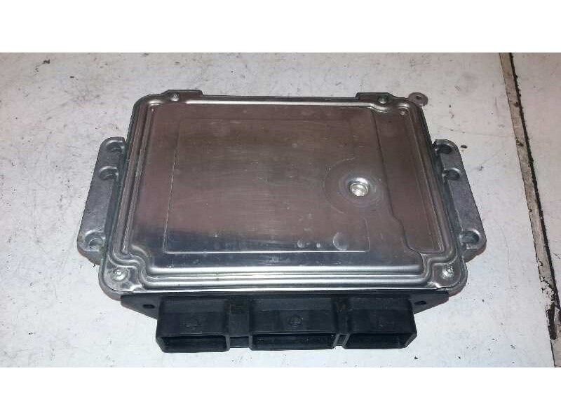 Recambio de centralita motor uce para peugeot 206 berlina x-line referencia OEM IAM 0281011783  