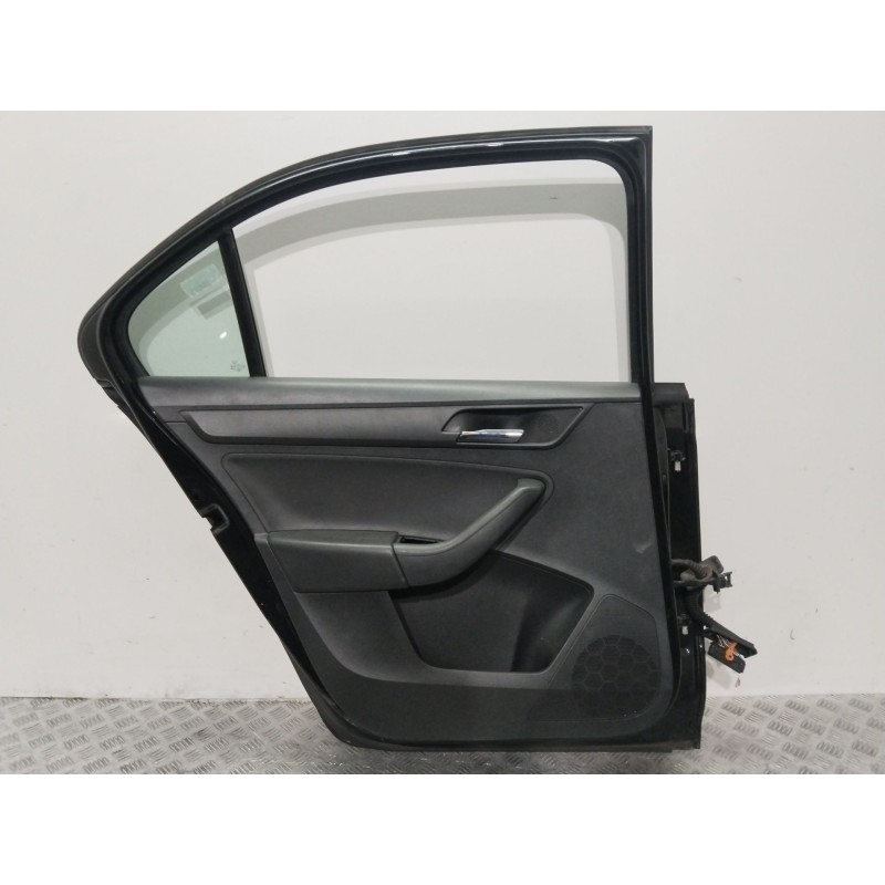 PUERTA TRASERA IZQUIERDA 5JA833055B NEGRO - imagen 4