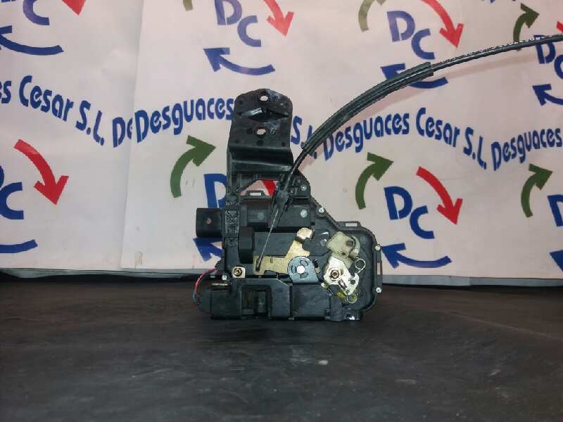 Recambio de cerradura puerta delantera derecha para volkswagen passat berlina (3b2) comfortline referencia OEM IAM 3B0885738E  