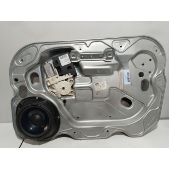 ELEVALUNAS DELANTERO DERECHO 3M51R045H16A 