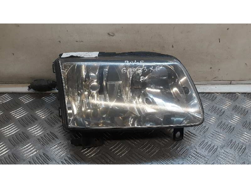 Recambio de faro derecho para volkswagen polo berlina (6n2) trendline referencia OEM IAM 6N1941018AA  