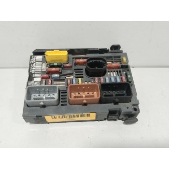 CAJA RELES / FUSIBLES 9664705980 6500FG 
