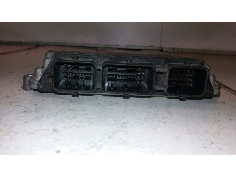 Recambio de centralita motor uce para peugeot 206 berlina x-line referencia OEM IAM 0281011783  
