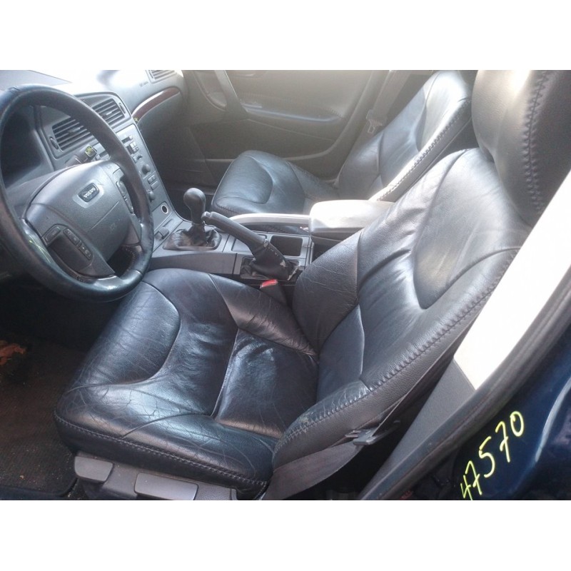 VOLVO V70 FAMILIAR - imagen 4