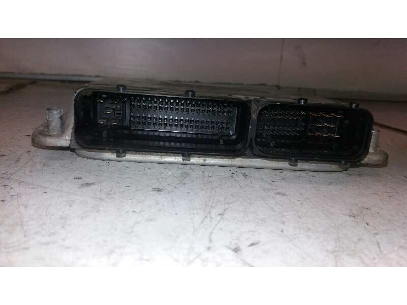 Recambio de centralita motor uce para seat leon (1m1) signo referencia OEM IAM 0281010686 038906012FN 