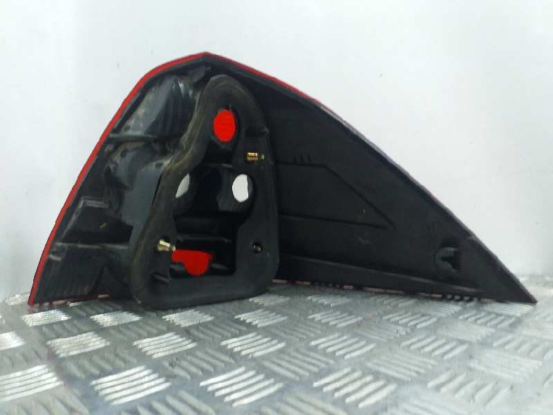 Recambio de piloto trasero izquierdo para renault megane ii classic berlina referencia OEM IAM   