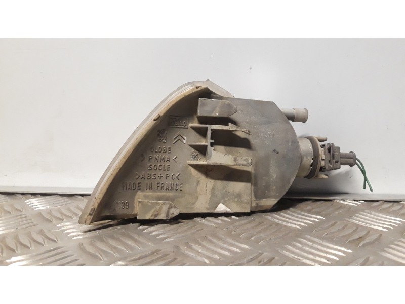 Recambio de piloto delantero derecho para citroën saxo 1.6 vtl referencia OEM IAM   