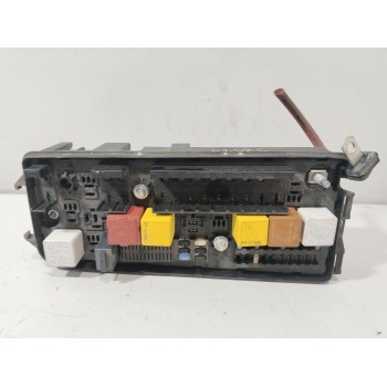 CAJA RELES / FUSIBLES 13240247 