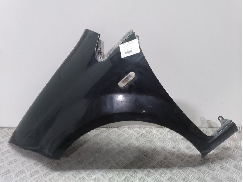 Recambio de aleta delantera izquierda para fiat linea (110) easy referencia OEM IAM 0051926109 NEGRO 