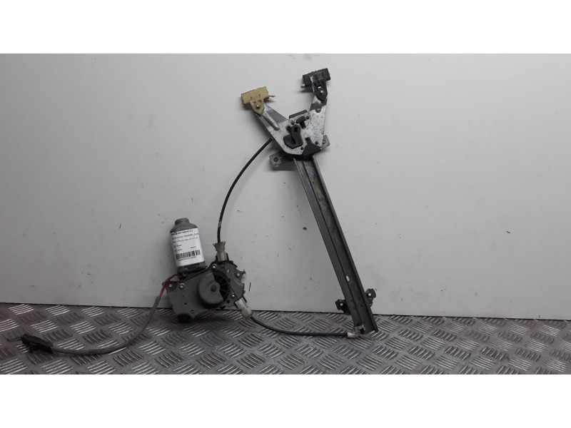 Recambio de elevalunas trasero izquierdo para nissan primera berlina (p11) slx referencia OEM IAM 112443  