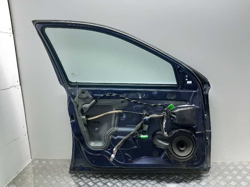 Recambio de puerta delantera izquierda para volvo s60 berlina referencia OEM IAM  AZUL 