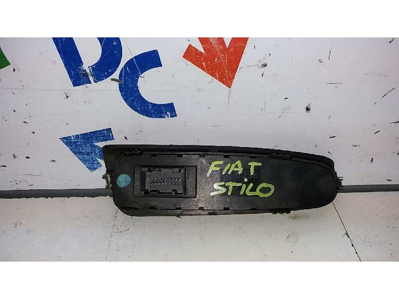 Recambio de mando elevalunas delantero izquierdo para fiat stilo (192) 1.6 16v dynamic referencia OEM IAM 0735397097  