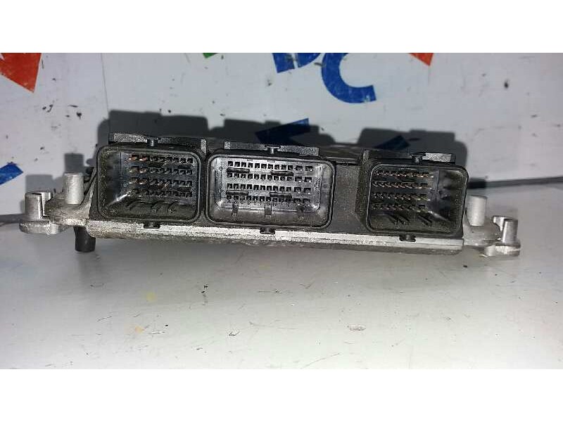 Recambio de centralita motor uce para citroën c5 berlina 2.0 hdi sx referencia OEM IAM 281010808 9644721080 