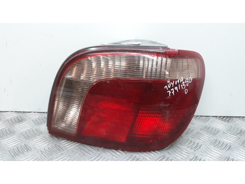 Recambio de piloto trasero derecho para toyota yaris (ncp1/nlp1/scp1) 1.3 expo referencia OEM IAM   