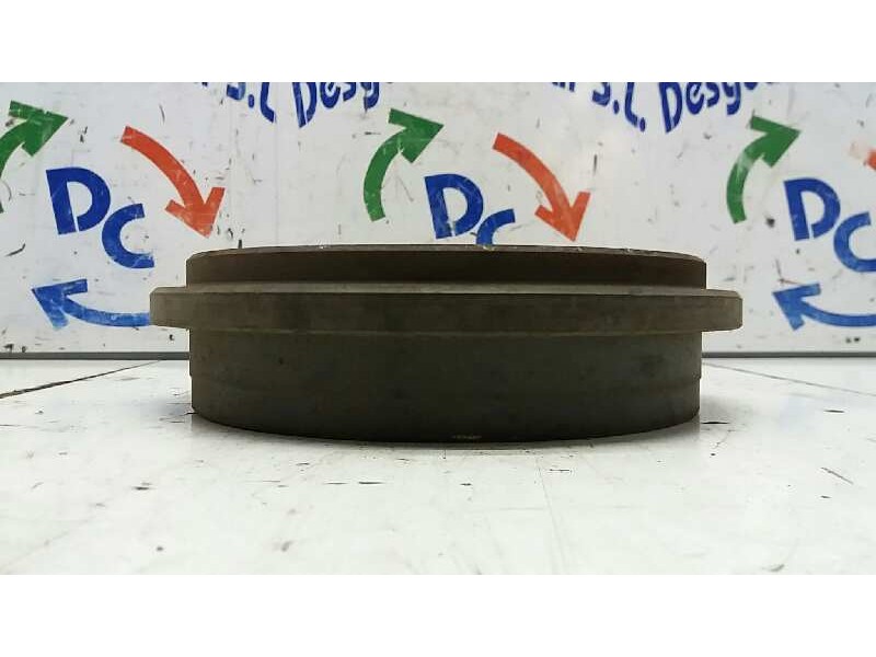 Recambio de tambor freno trasero derecho para seat ibiza (6k1) 1.4 16v referencia OEM IAM  IZQUIERDO 
