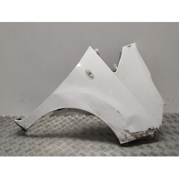ALETA DELANTERA DERECHA F31004FAMA BLANCO