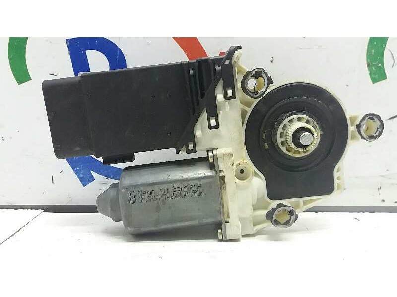 Recambio de motor elevalunas delantero izquierdo para volkswagen bora berlina (1j2) highline referencia OEM IAM 1J1959801C  