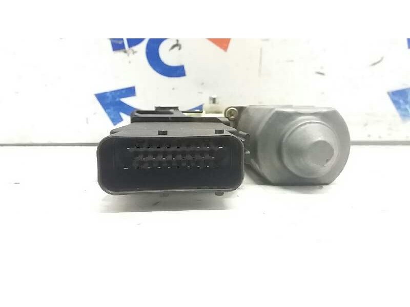 Recambio de motor elevalunas delantero izquierdo para volkswagen bora berlina (1j2) highline referencia OEM IAM 1J1959801C  