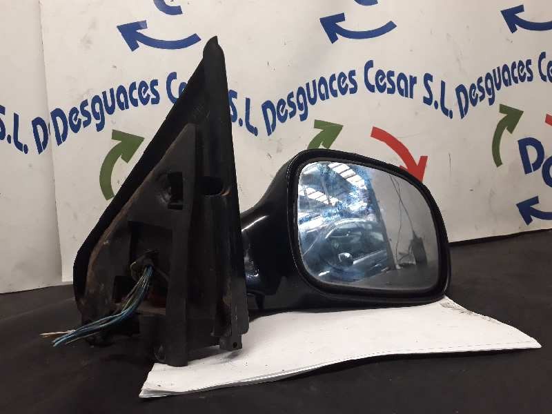 Recambio de retrovisor derecho para chrysler voyager (gs) 2.4 referencia OEM IAM  ELECTRICO  Recambio de retrovisor derecho para chrysler voyager (gs) 2.4 referencia OEM IAM  ELECTRICO