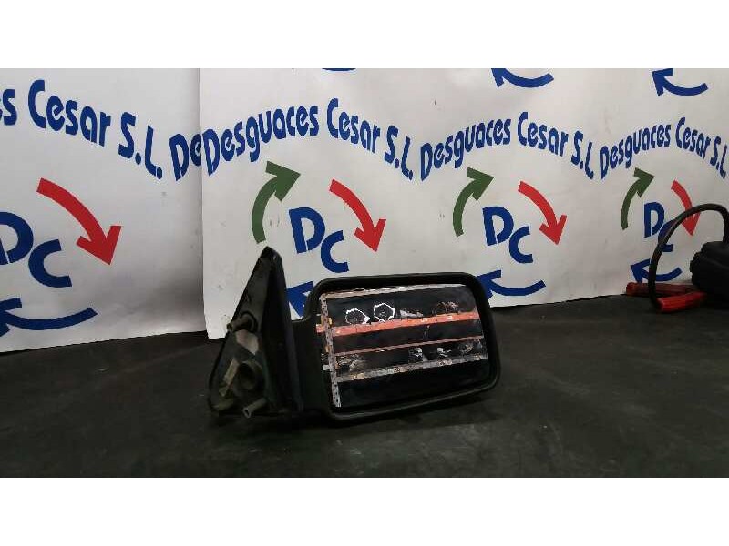 Recambio de retrovisor derecho para ford orion gl referencia OEM IAM 6113404 MANUAL 