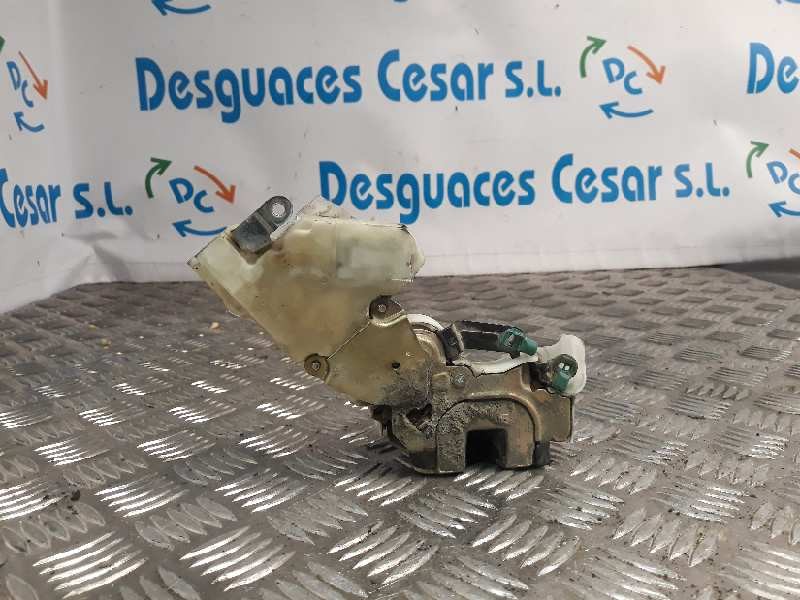 Recambio de cerradura puerta trasera derecha para nissan almera (n16/e) acenta referencia OEM IAM   