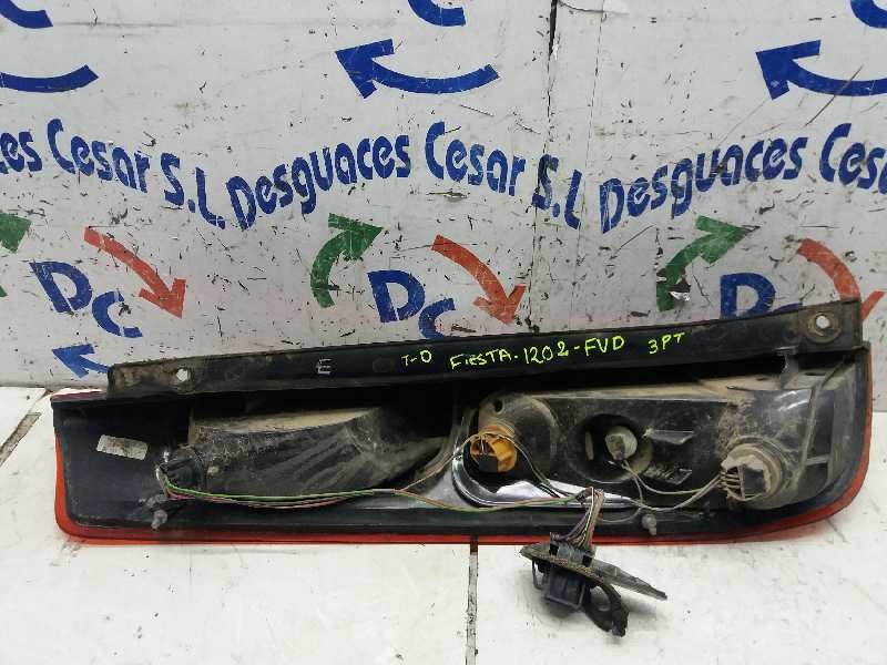 Recambio de piloto trasero derecho para ford fiesta (cbk) ambiente referencia OEM IAM 1432269  