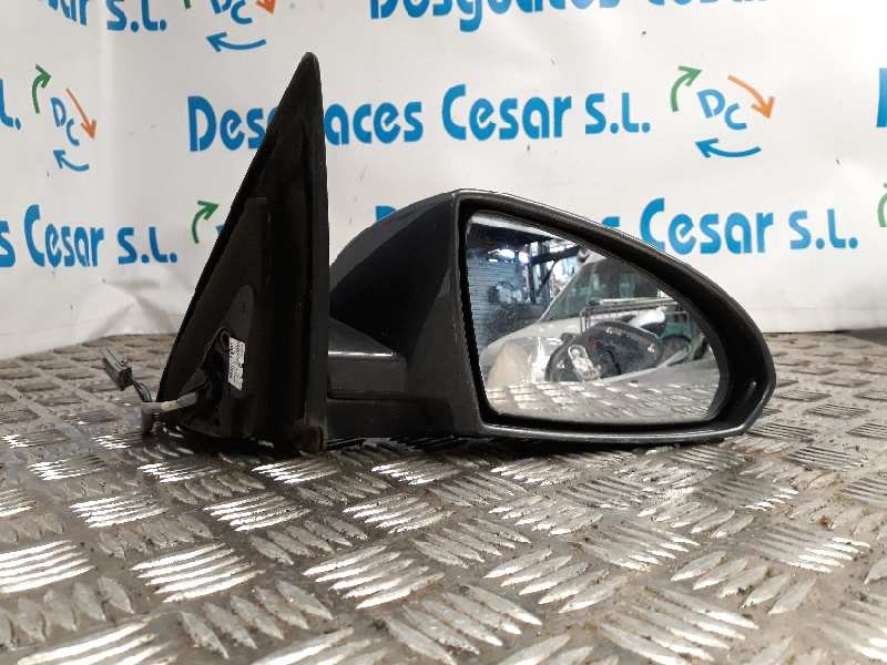 Recambio de retrovisor derecho para nissan primera berlina (p12) acenta referencia OEM IAM 96301AU480  