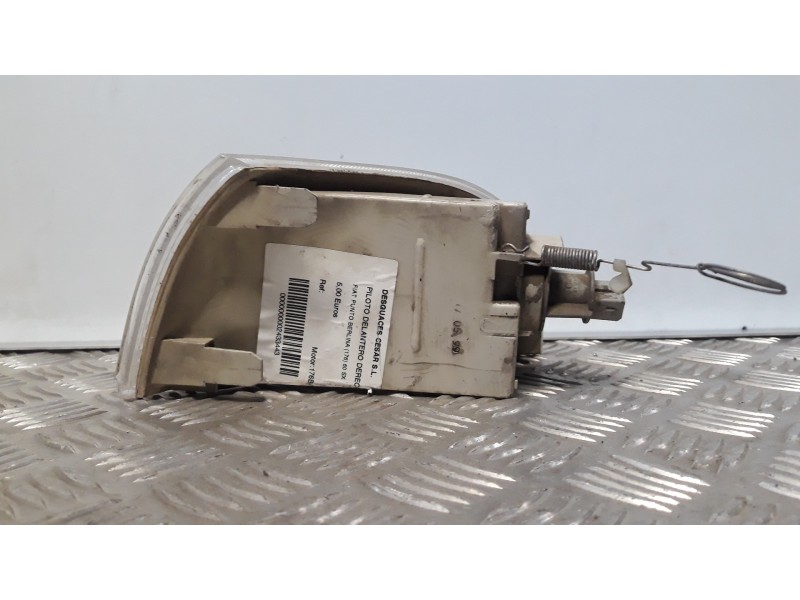 Recambio de piloto delantero derecho para fiat punto berlina (176) 60 sx referencia OEM IAM   