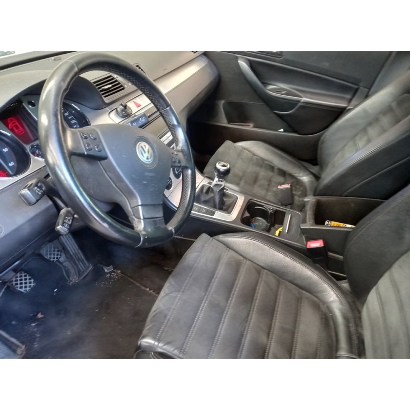VOLKSWAGEN PASSAT BERLINA (3C2) - imagen 4