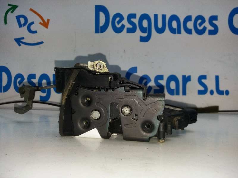 Recambio de cerradura puerta delantera derecha para mazda 3 berlina (bk) 1.6 crdt active referencia OEM IAM   