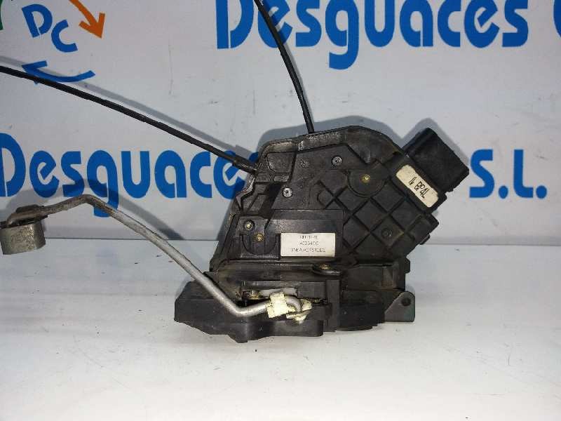 Recambio de cerradura puerta delantera derecha para mazda 3 berlina (bk) 1.6 crdt active referencia OEM IAM   