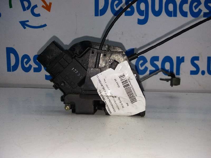 Recambio de cerradura puerta delantera derecha para mazda 3 berlina (bk) 1.6 crdt active referencia OEM IAM   