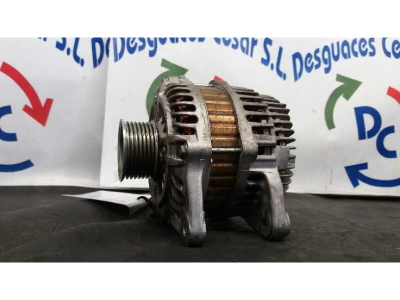 Recambio de alternador para nissan nv 200 (m20) kombi comfort referencia OEM IAM 23100BC00A  